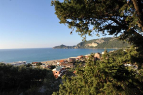 Villa Theodora View Apartments Polimnia